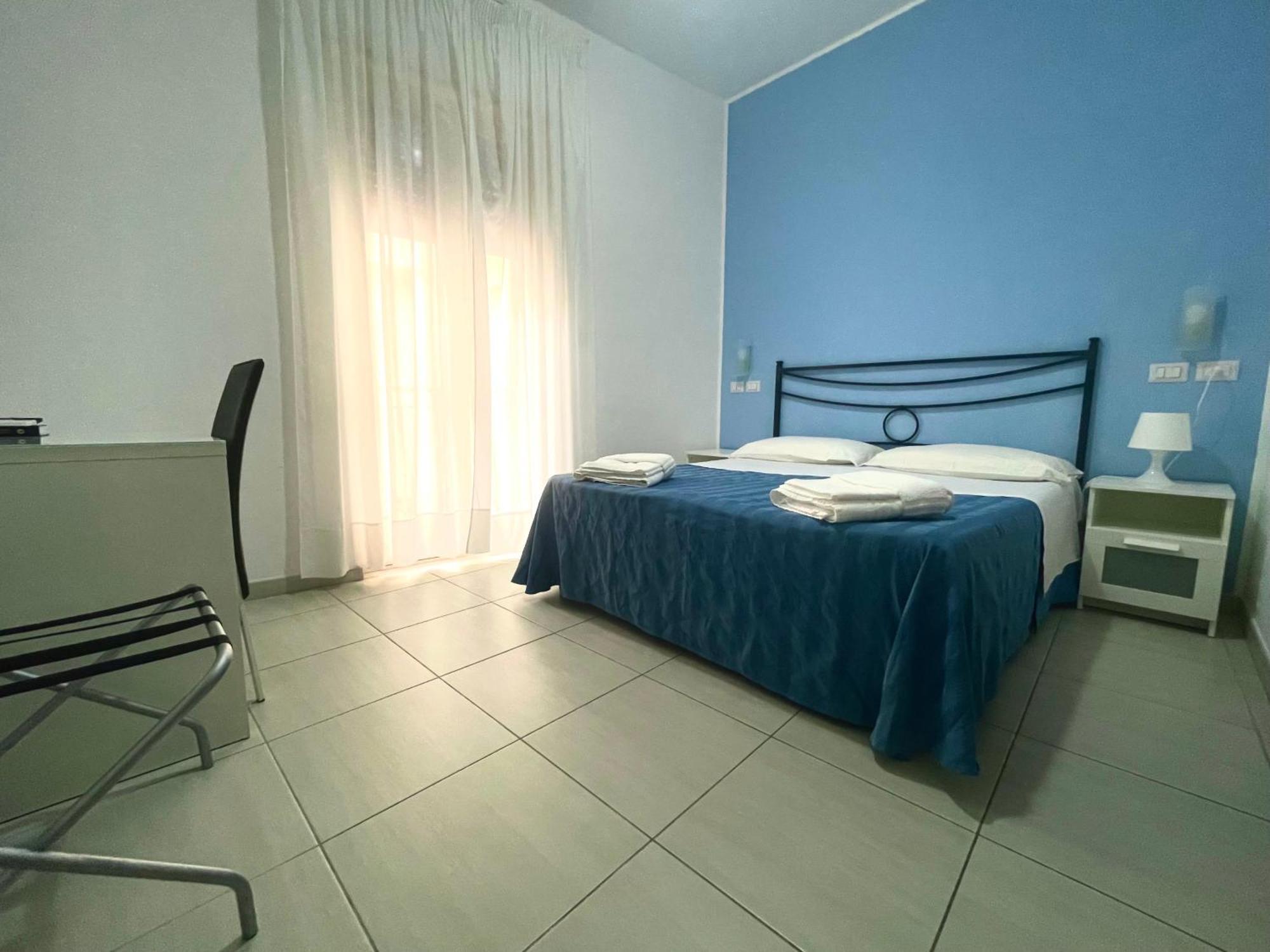 Maniel Hotel