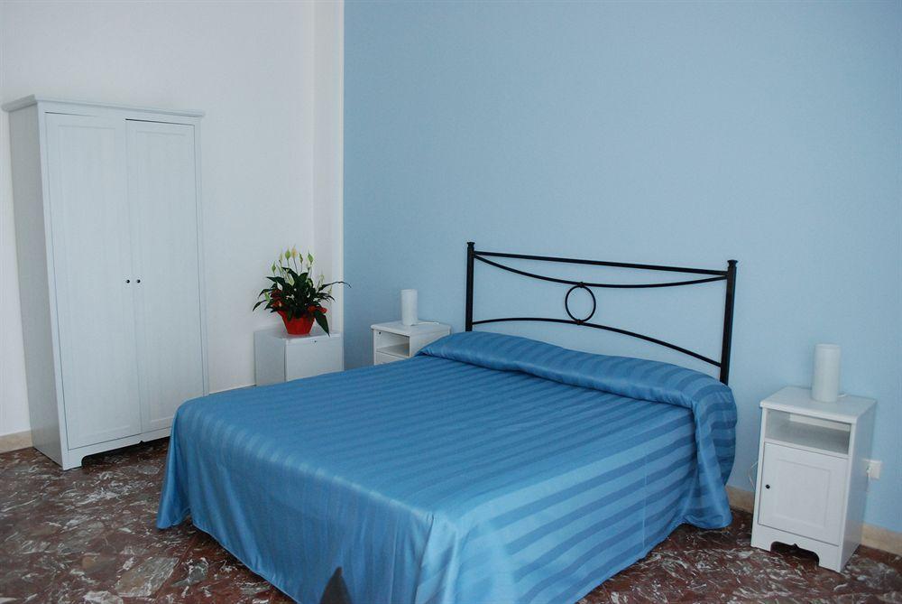 Hotel Maniel Letoianni